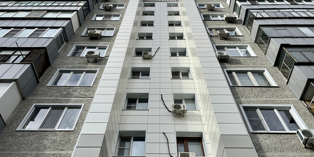 Фасады липецких домов меняются благодаря капремонту